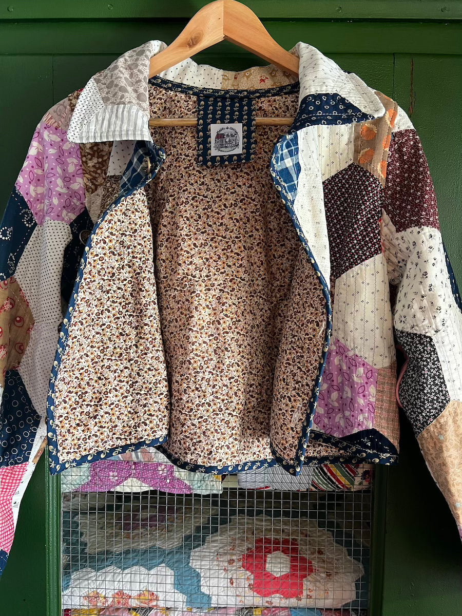 Cropped Hexigons Chore Style with Removable Collar
