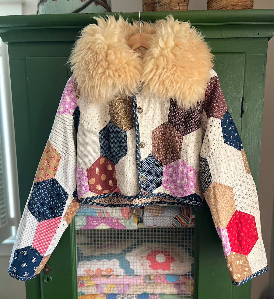 Cropped Hexigons Chore Style with Removable Collar