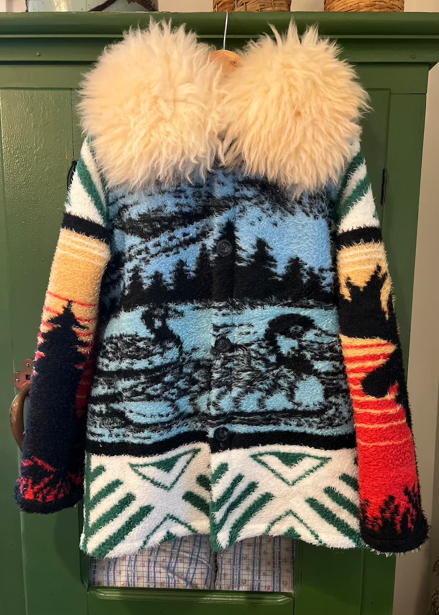 Duck and Moose Blanket Coat with removable collar