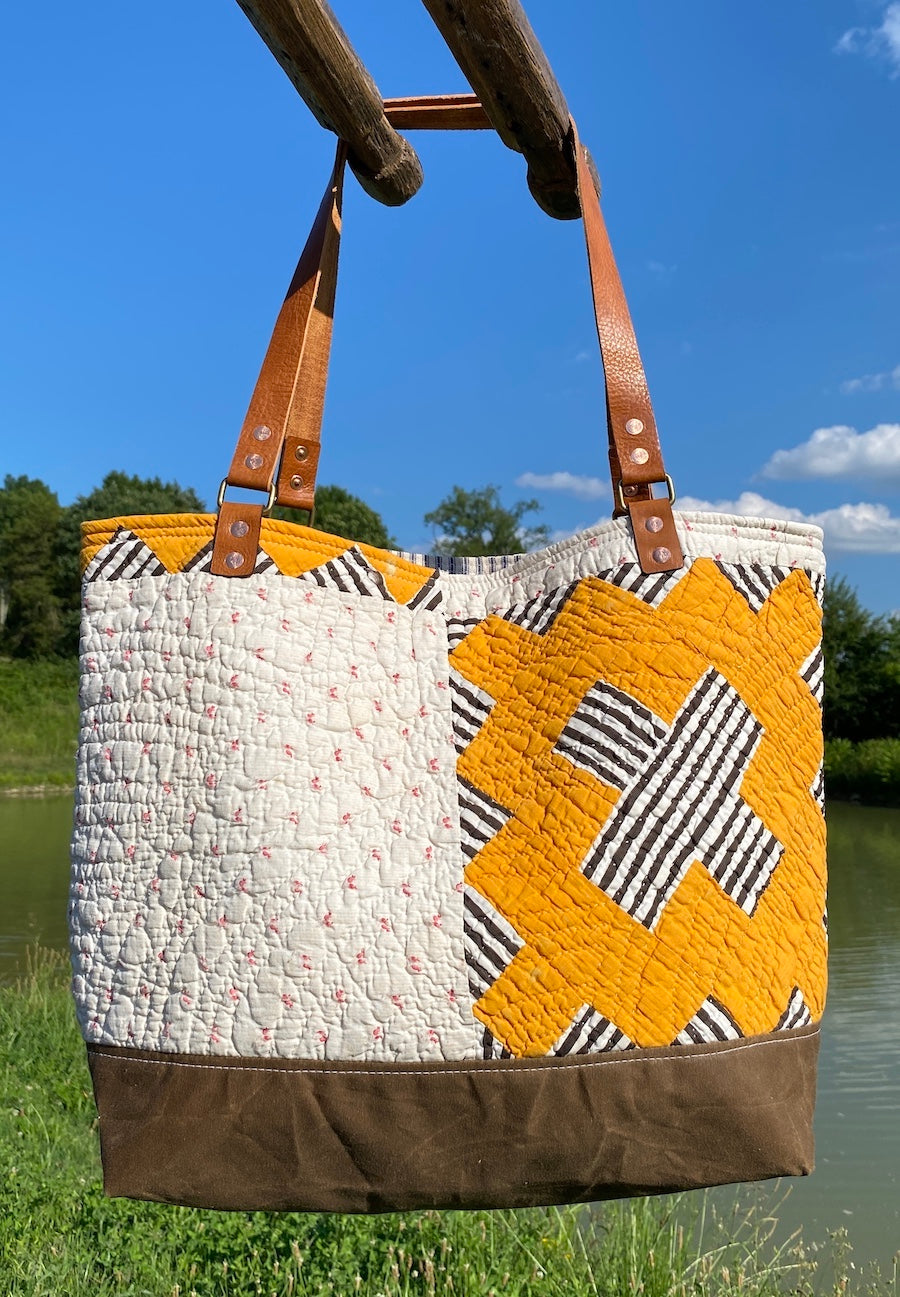 Cheddar Black and White Quilt Bag (large)