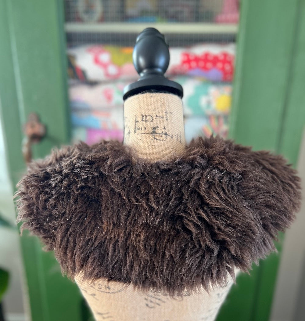 Brown Shearling tie Collar